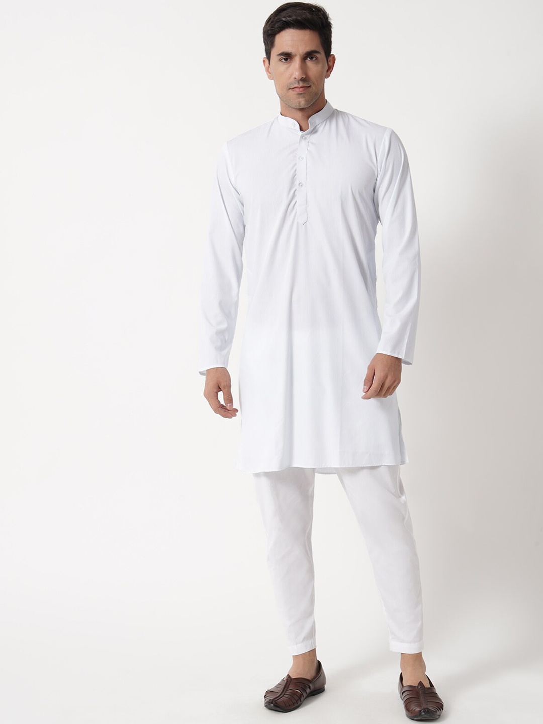 

MAXENCE Men White Striped Pure Cotton Kurta with Pyjamas