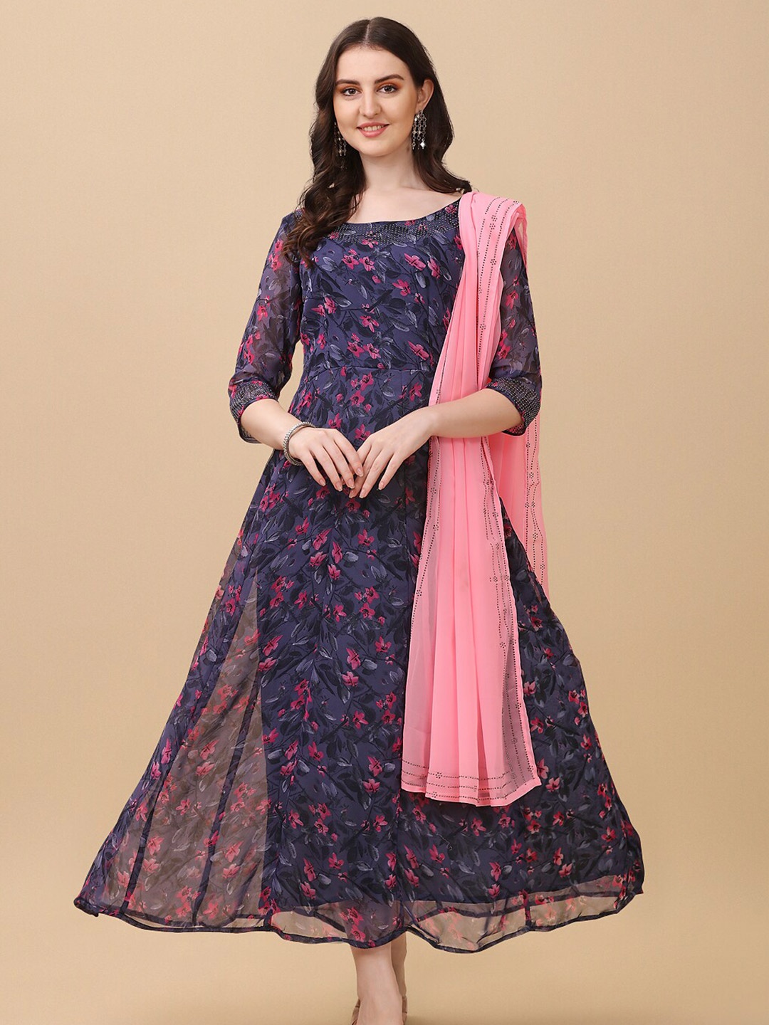 

Vidraa Western Store Women Grey Floral Printed Georgette Kurta With Dupatta