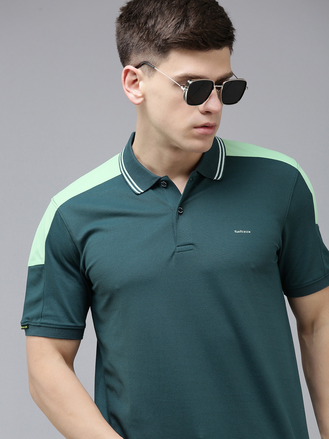 

Van Heusen Men Brand Logo Detail Polo Collar T-shirt With Contrast Stripe Sleeves, Teal