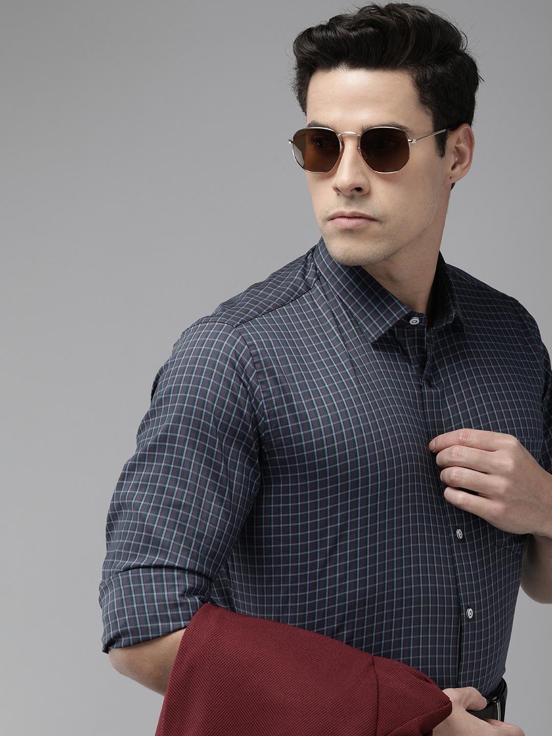 

Van Heusen Men Green & Purple Slim Fit Checked Formal Shirt