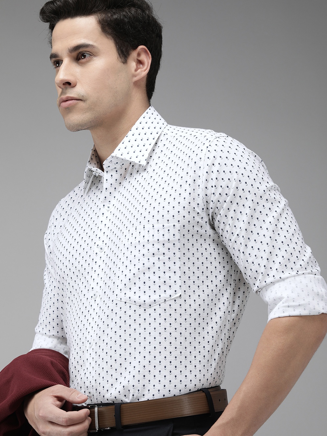 

Van Heusen Men White Slim Fit Printed Formal Shirt