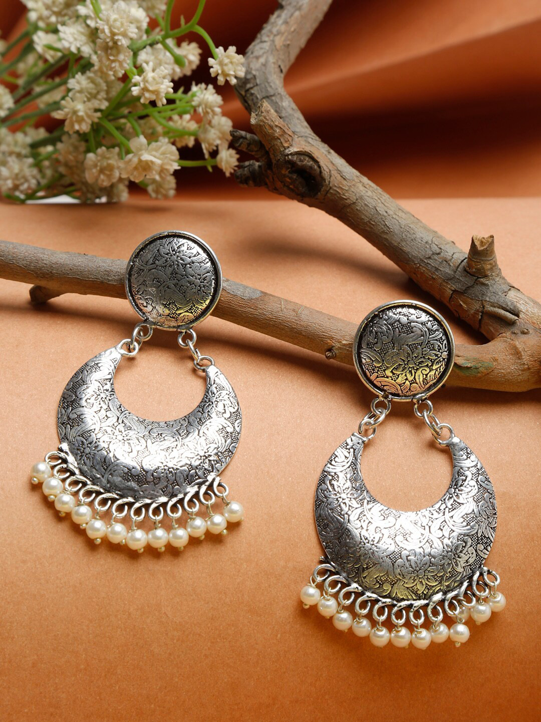 

Dhrohar White & Silver-Plated Oxidised Pearls Contemporary Chandbalis Earrings