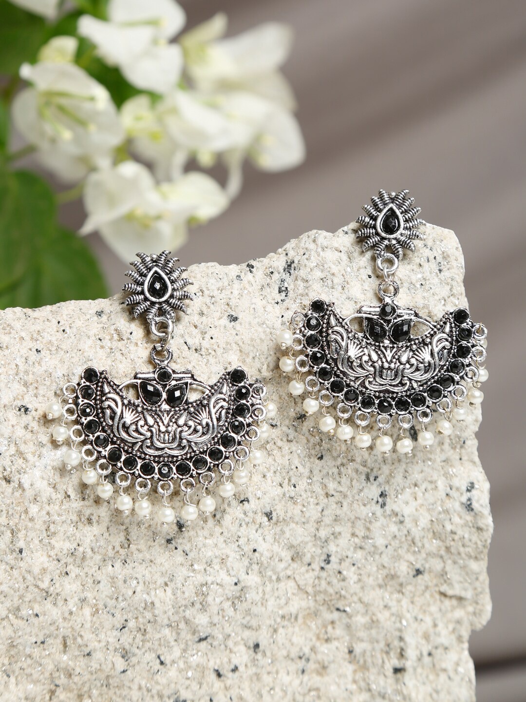 

Dhrohar Black & White Silver-Plated Oxidised Contemporary Chandbalis Earrings