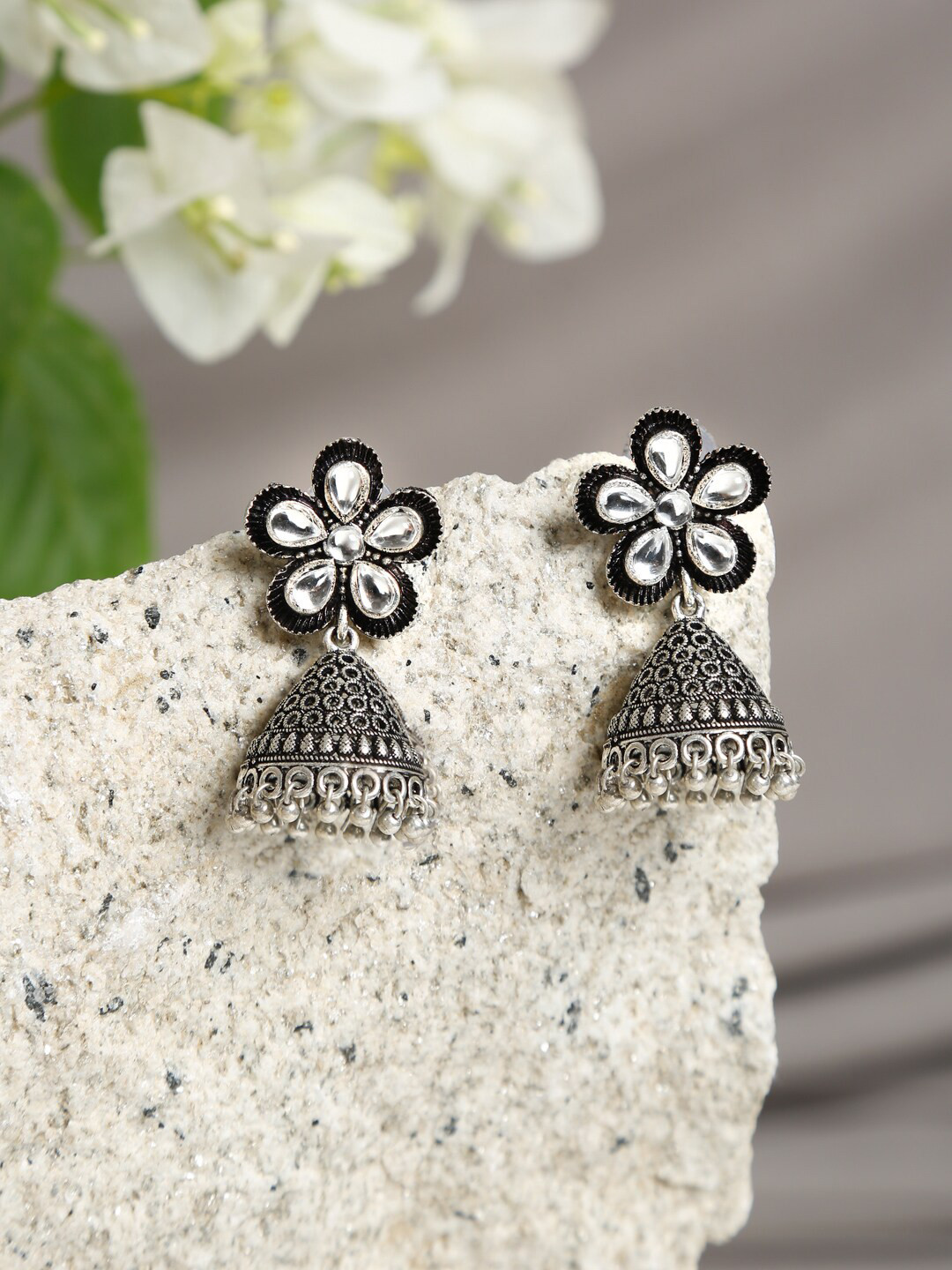 

Dhrohar Black & White Silver-Plated Oxidised Contemporary Jhumkas Earrings