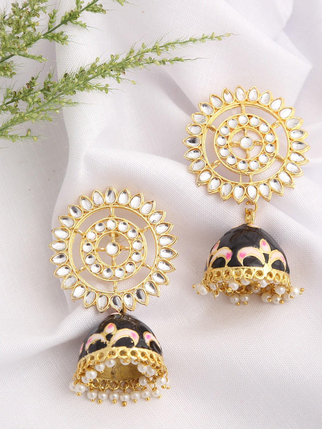 

Dhrohar Black & White Gold-Plated Dome Shaped Jhumkas Earrings
