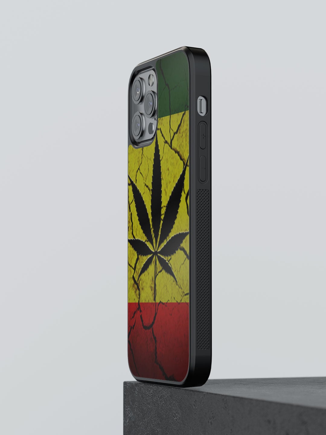 

macmerise Green Printed Rastafari Design iPhone 13 Pro Bumper Phone Back Case