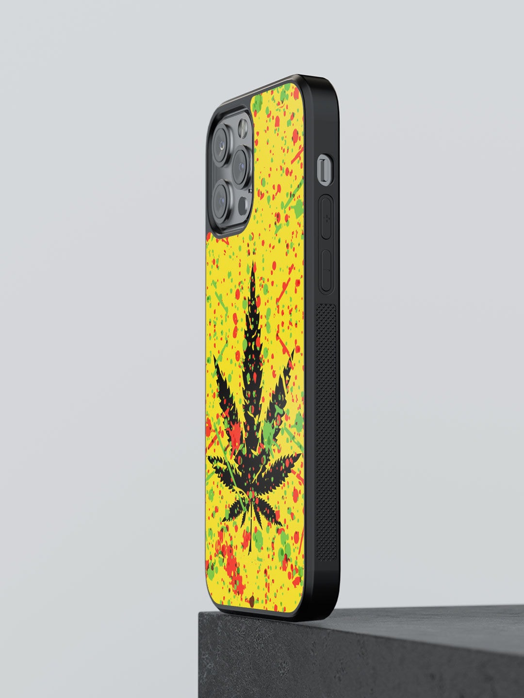 

macmerise Yellow & Black Rasta Splash Design iPhone 13 Pro Back Case