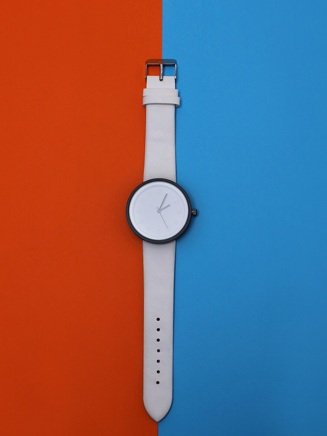 

HAUTE SAUCE by Campus Sutra Women White Dial Digital Watch AW22_HSWC1026-White