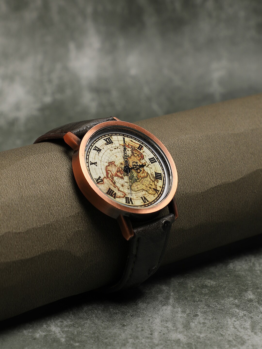

HAUTE SAUCE by Campus Sutra Women White Analogue Watch AW22_HSWC1051-Brown