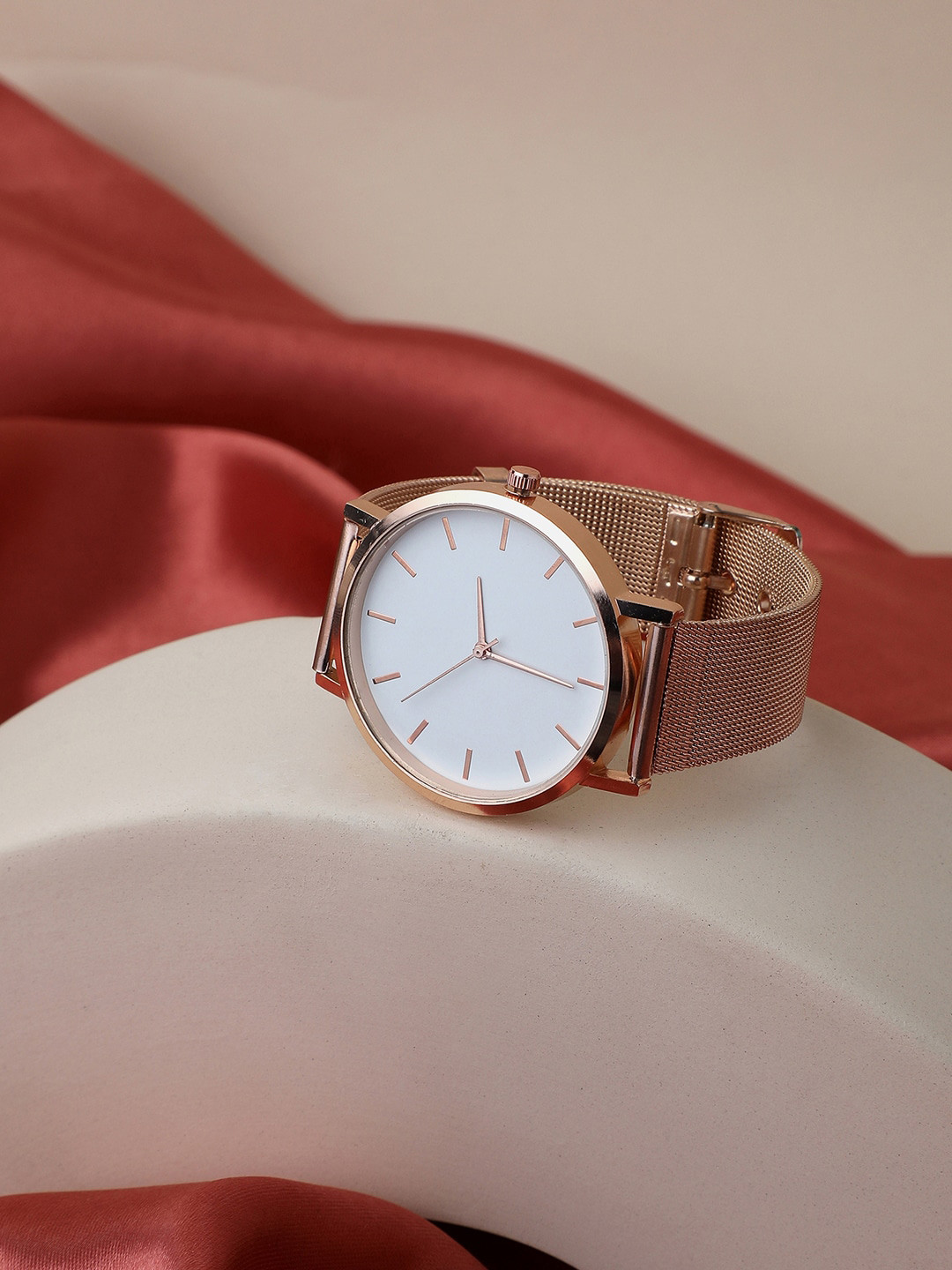 

HAUTE SAUCE by Campus Sutra Women White Straps Watch AW22_HSWC1038-Rose Gold