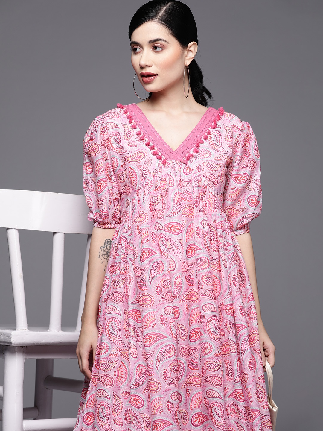 

Inddus Pink Floral Print Pleated Maxi Dress