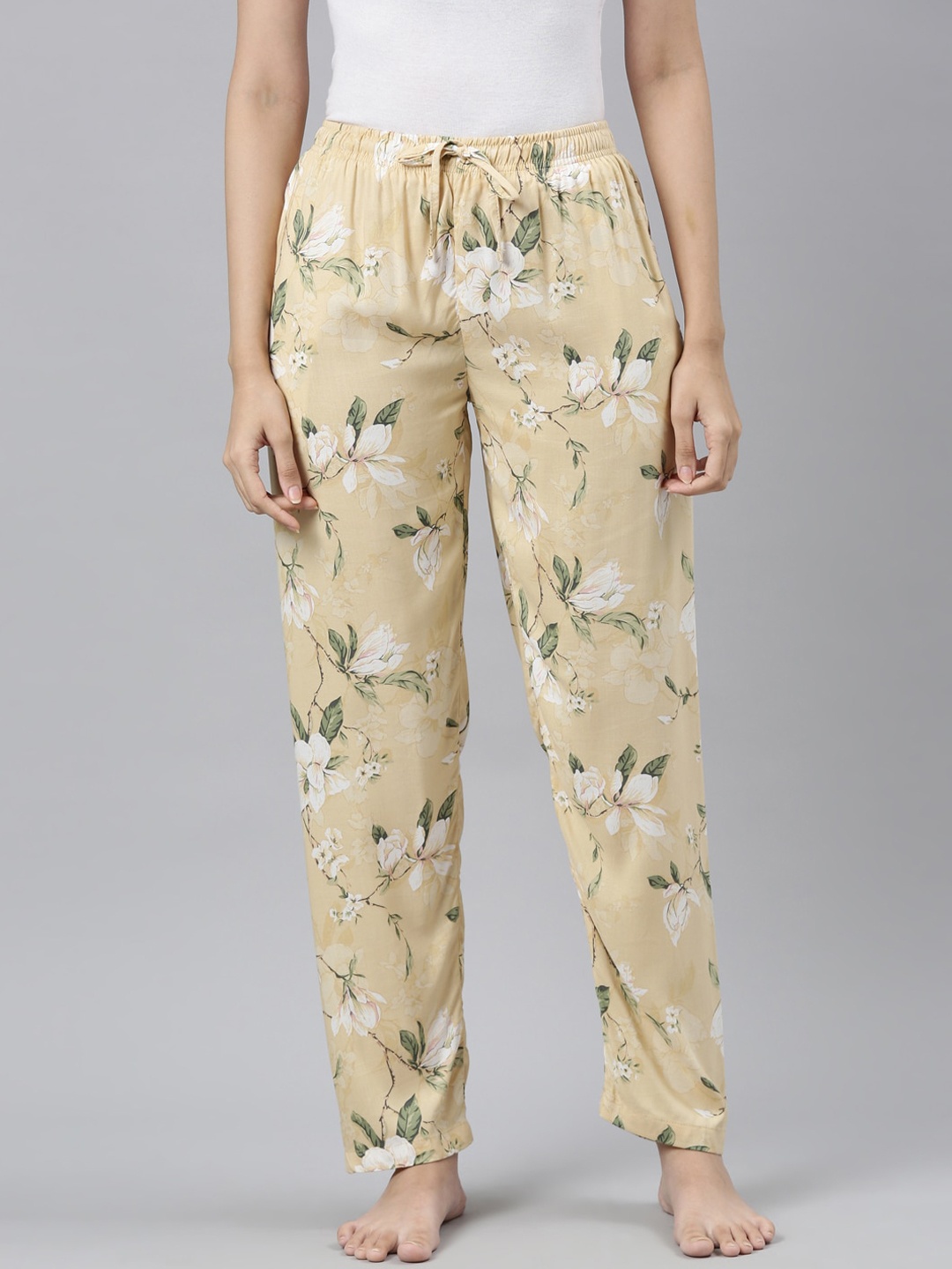 

Go Colors Women Yellow Printed Lounge Pants