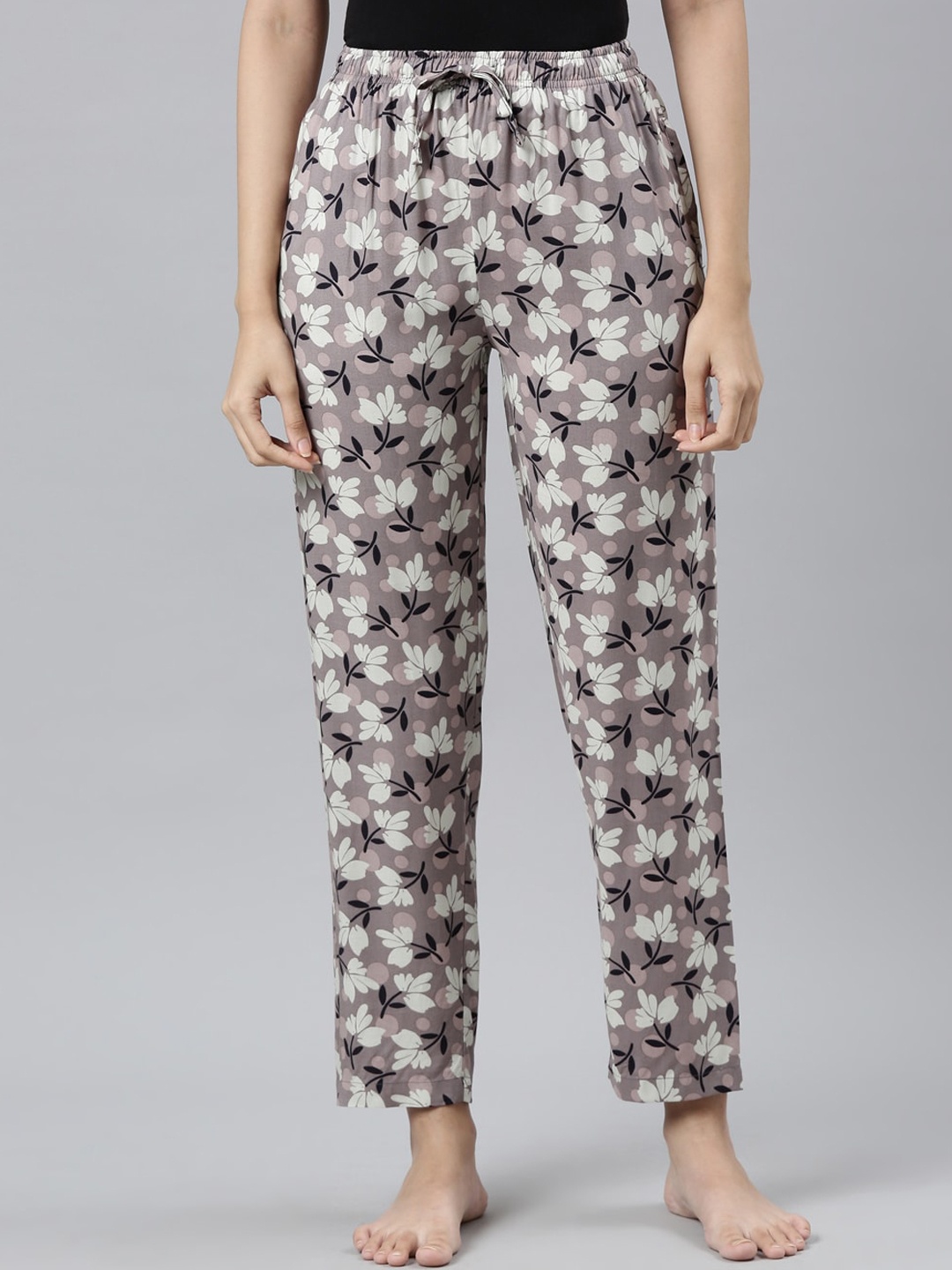 

Go Colors Women Purple Printed Lounge Pants