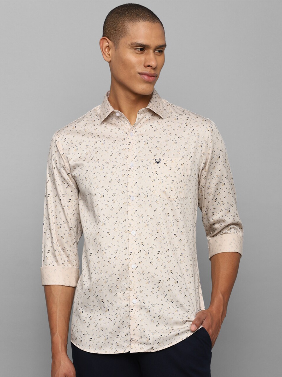 

Allen Solly Men Beige Slim Fit Floral Printed Pure Cotton Casual Shirt