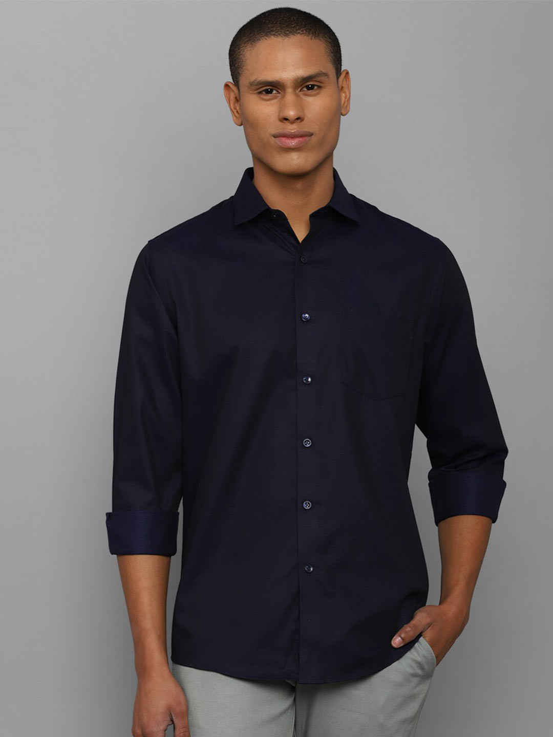 

Allen Solly Men Navy Blue Comfort Slim Fit Cotton Casual Shirt