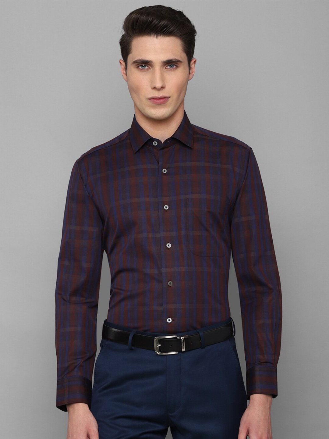 

Luxure by Louis Philippe Men Purple Slim Fit Checked Casual Shirt