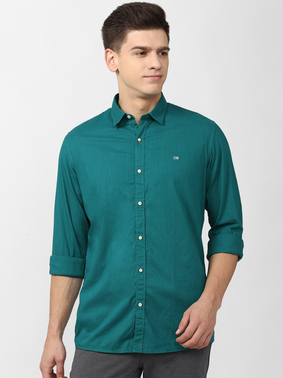 

Peter England Casuals Men Green Slim Fit Casual Pure Cotton Shirt