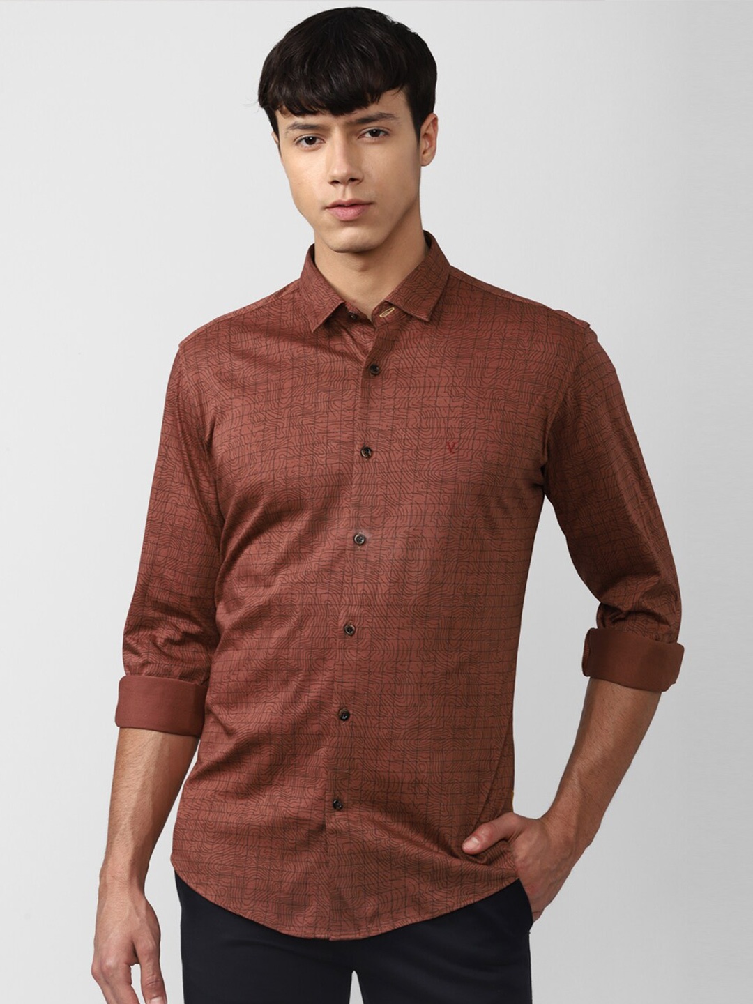 

V Dot Men Brown Slim Fit Printed Cotton Casual Shirt