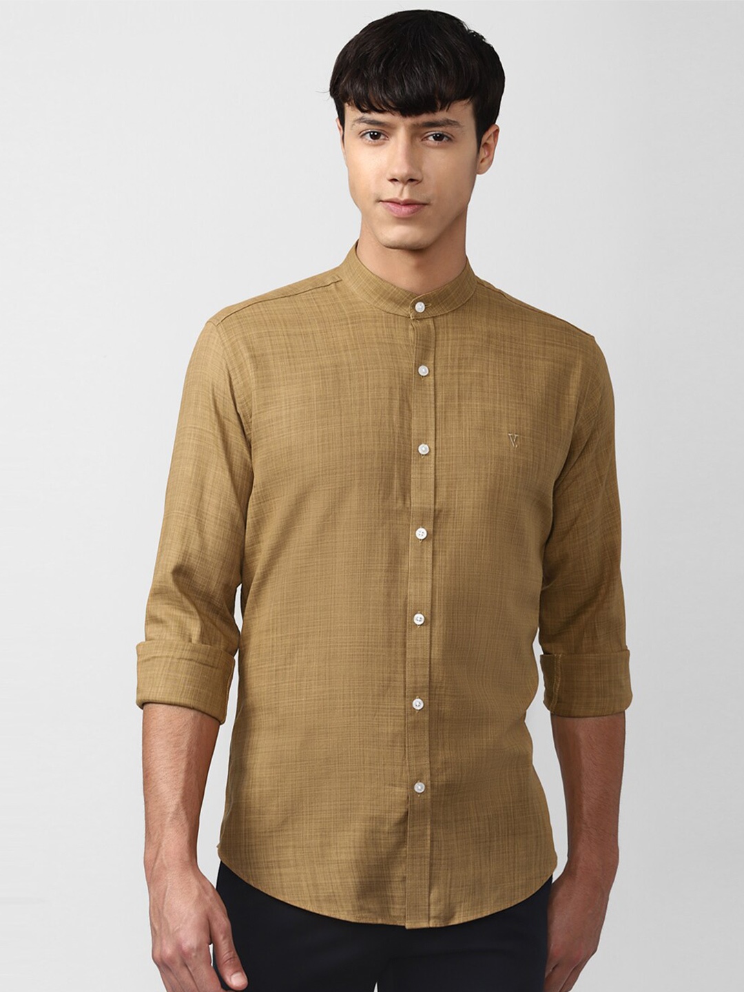 

V Dot Men Brown Slim Fit Cotton Casual Shirt