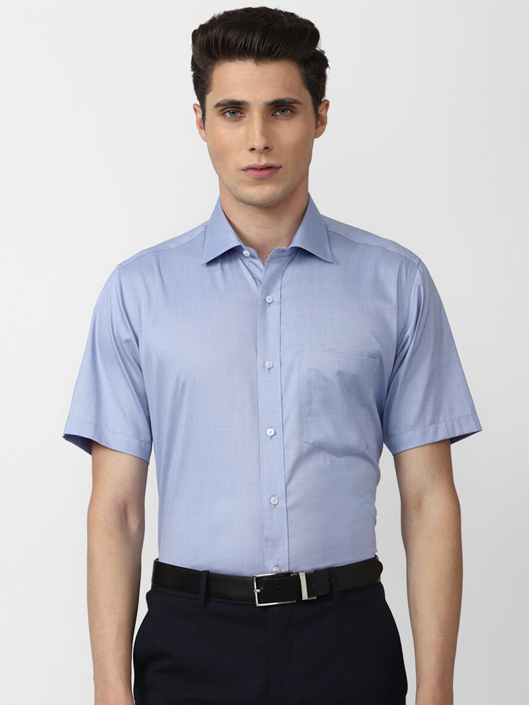 

Van Heusen Men Blue Pure Cotton Spread Collar Formal Shirt