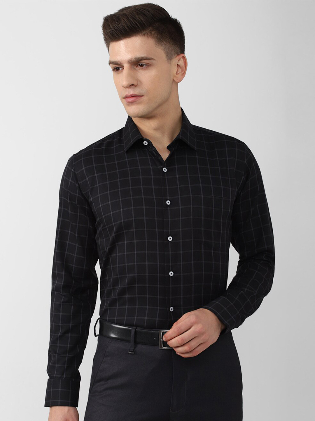

Van Heusen Men Black Slim Fit Checked Pure Cotton Formal Shirt