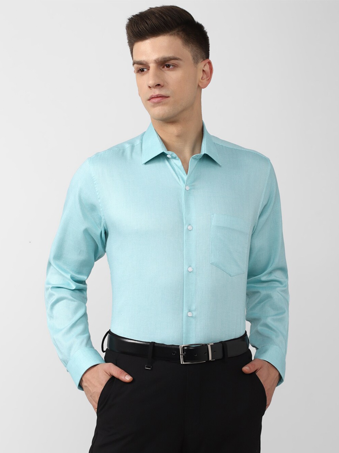 

Van Heusen Men Blue Pure Cotton Formal Shirt