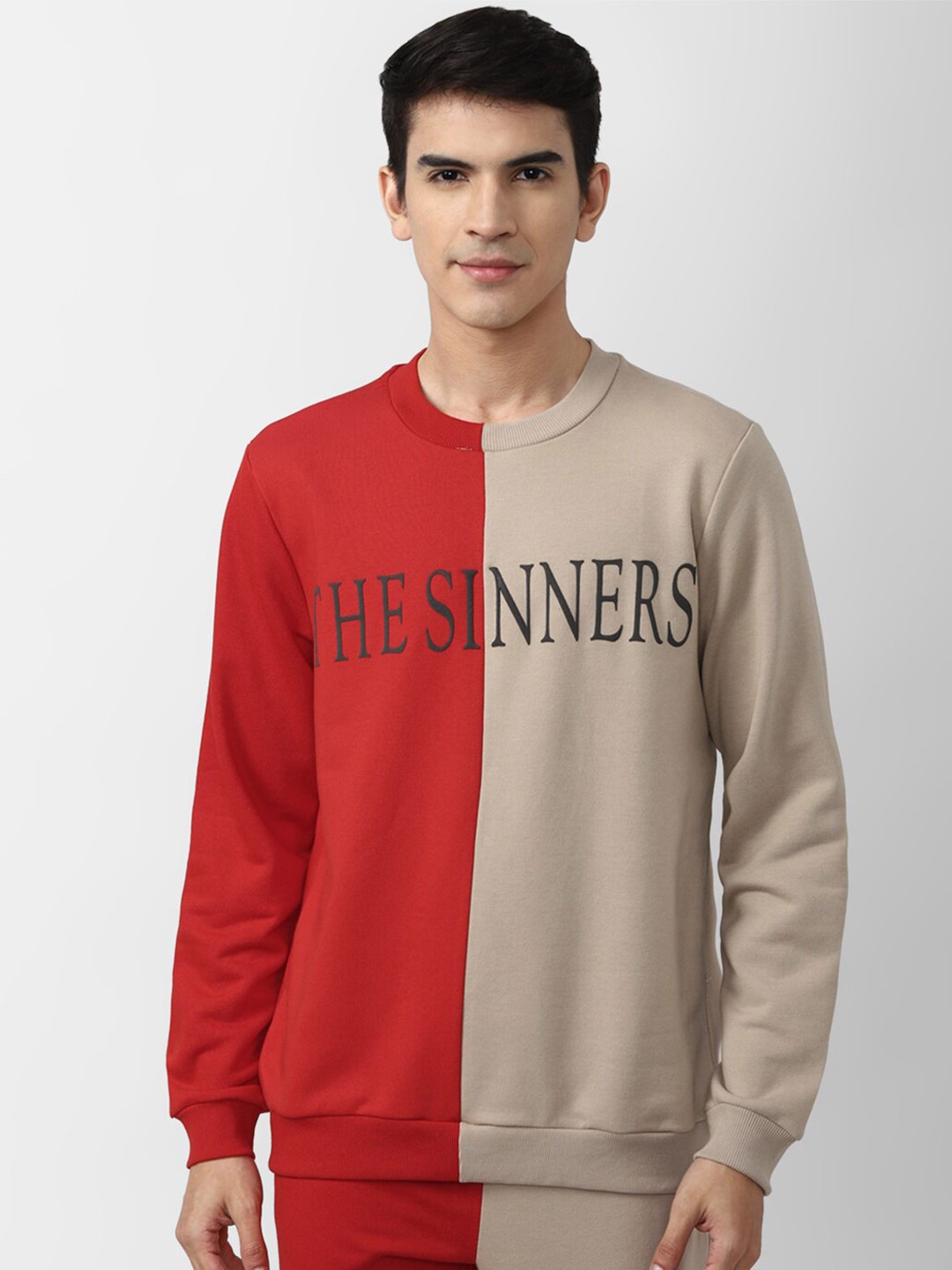 

FOREVER 21 Men Red Colourblocked Sweatshirt