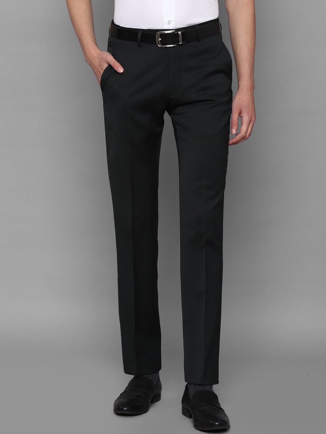 

Louis Philippe Men Black Regular Fit Solid Trousers