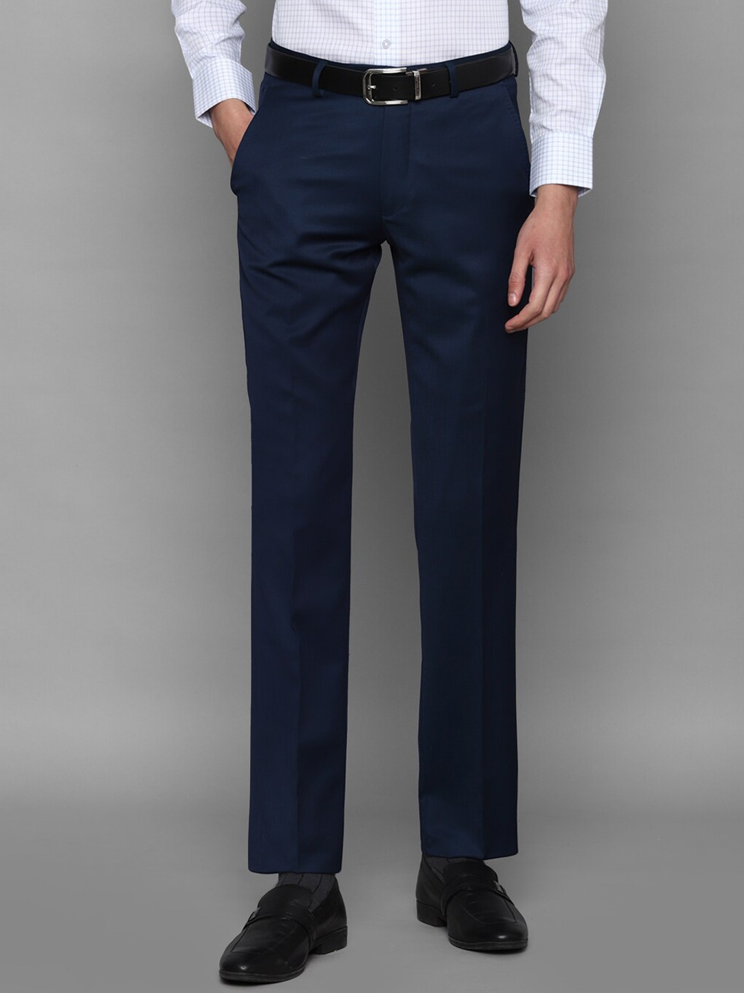

Louis Philippe Men Regular Fit Formal Trousers, Navy blue