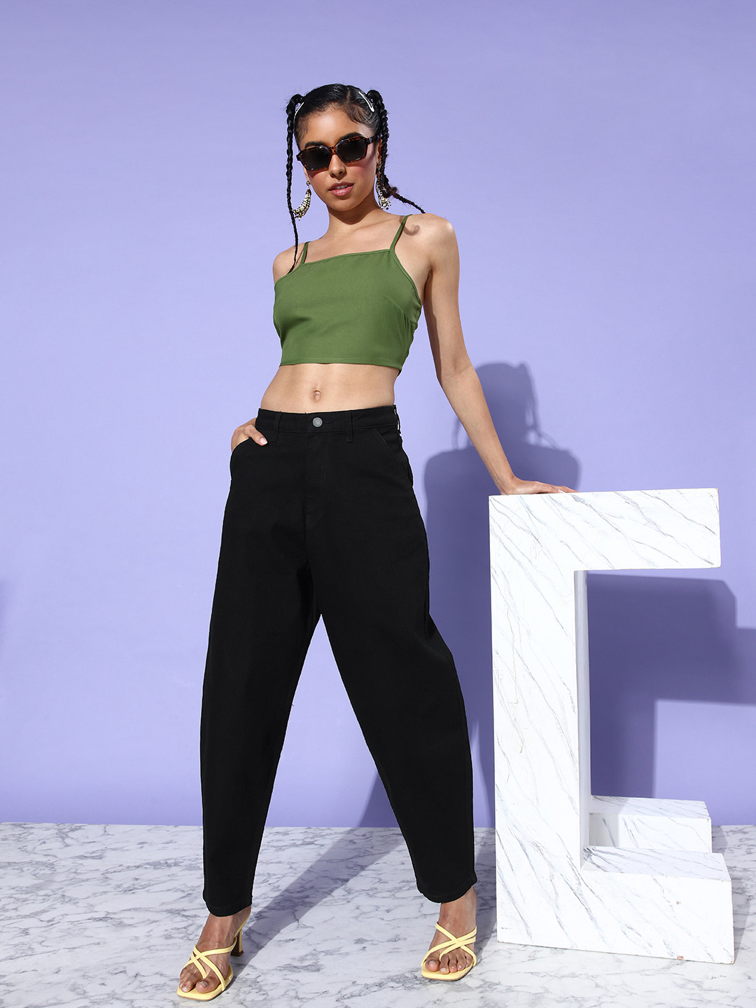 

Dressberry Women Slouchy Fit Mid-Rise Stretchable Jeans, Black