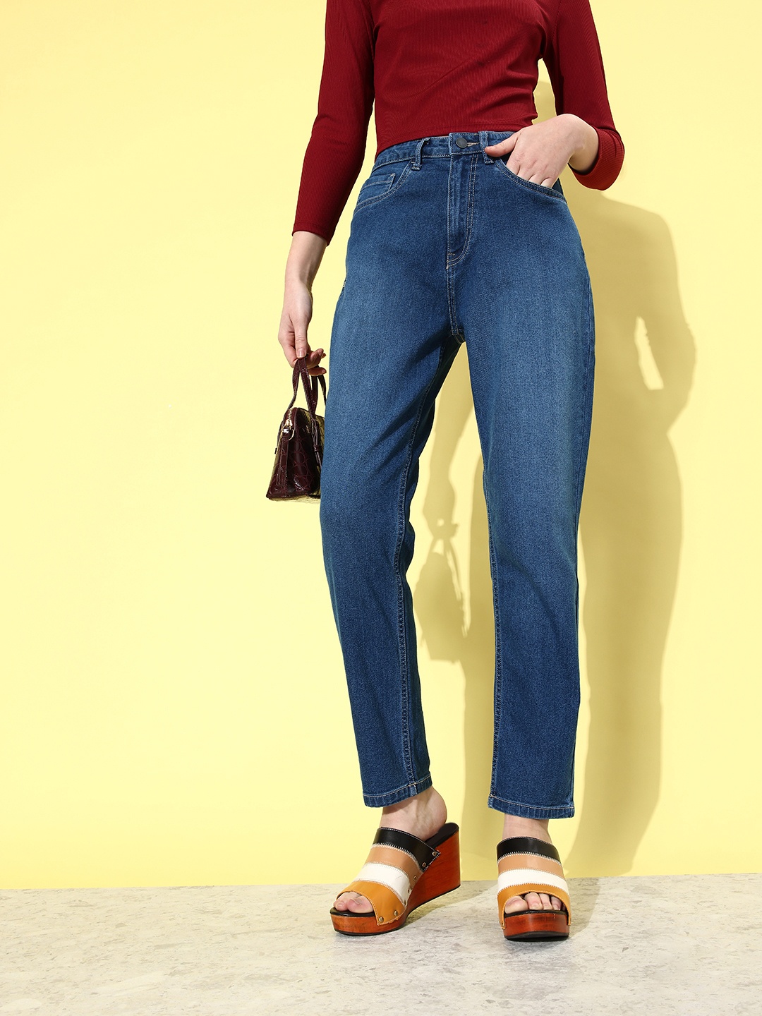 

DressBerry Women Light Fade Stretchable Jeans, Blue