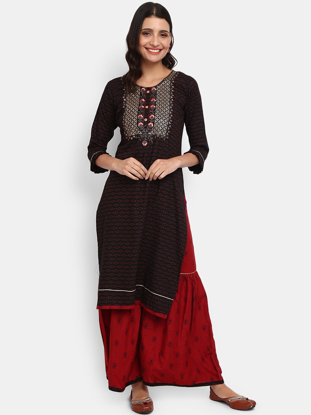 

V-Mart Women Black Floral Printed Thread Work Kurta with Sharara