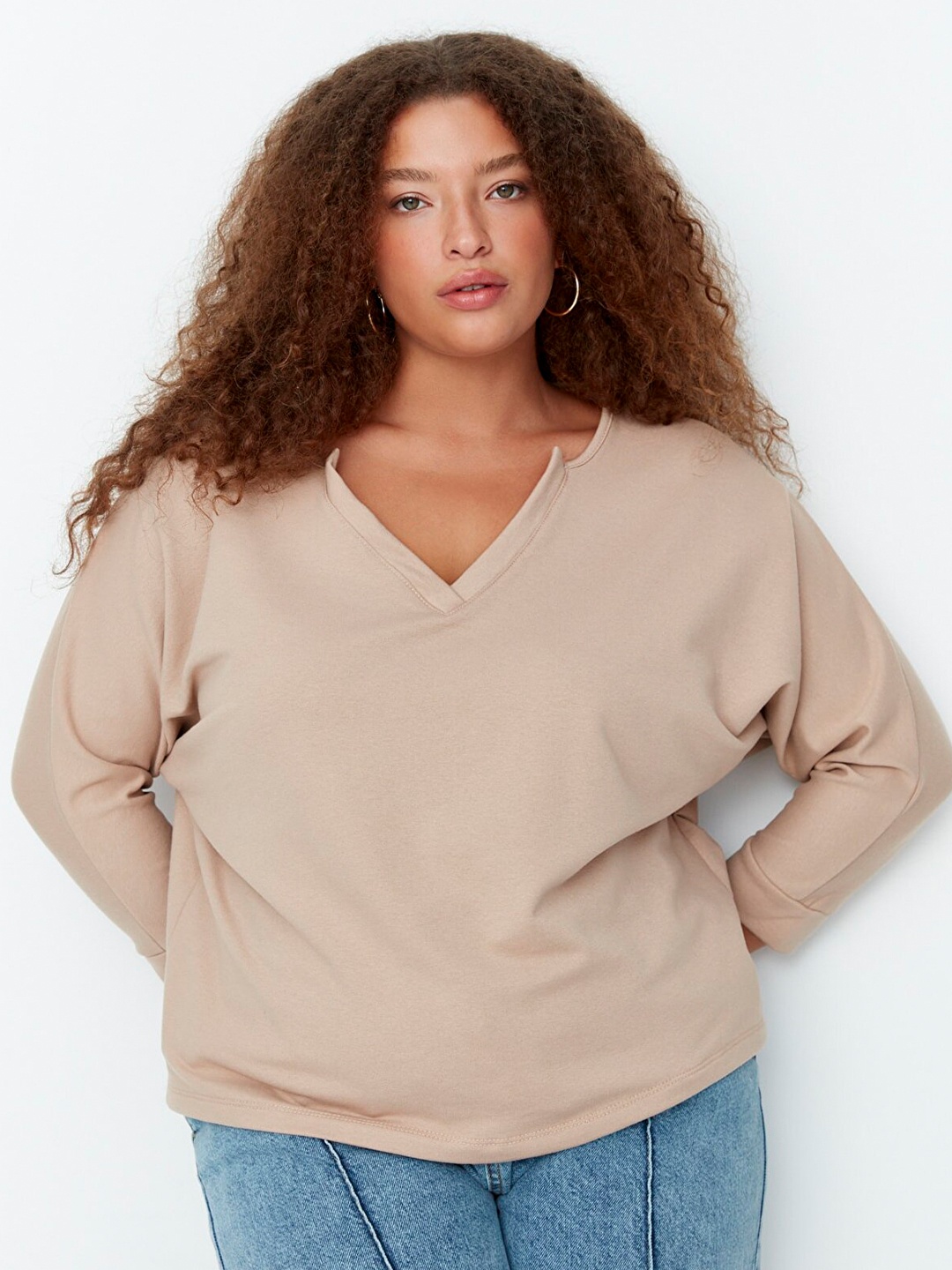 

Trendyol Women Beige Solid V Neck Sweatshirt