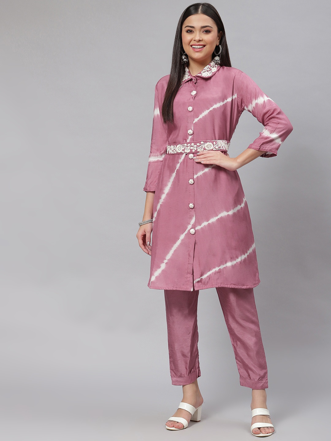 

mokshi Women Pink Ethnic Motifs Dyed Beads and Stones Chanderi Silk Kurta with Trousers