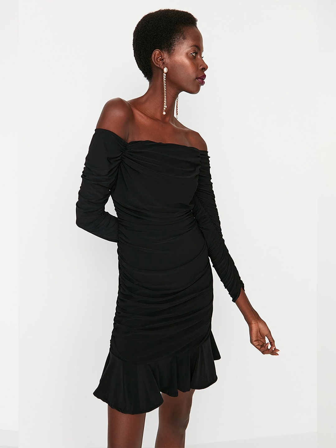 

Trendyol Women Black Off-Shoulder Sheath Dress