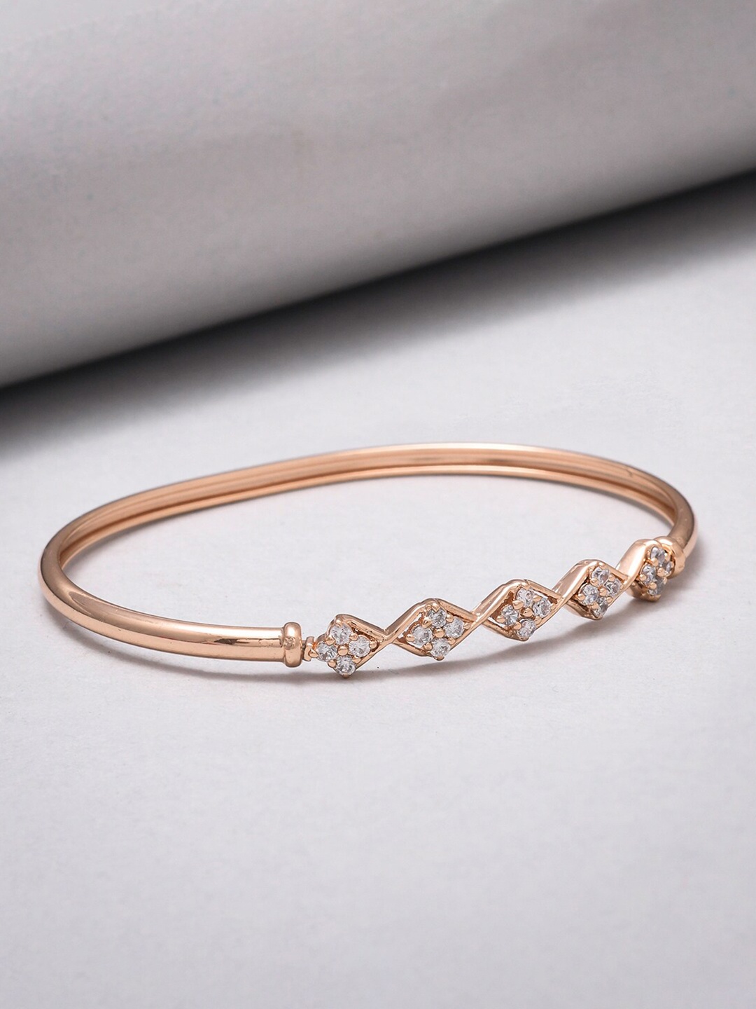 

Voylla Women Rose Gold & White Brass Rose Gold-Plated Bangle-Style Bracelet