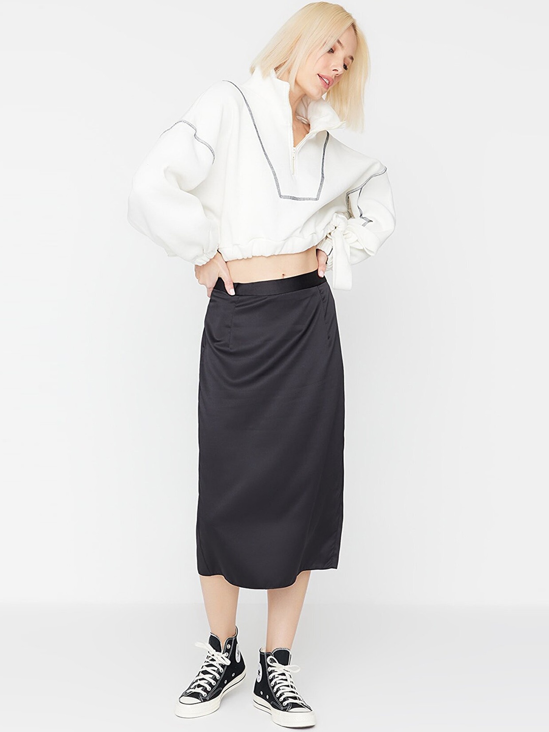 

Trendyol Women Black Solid Midi Pencil Skirt