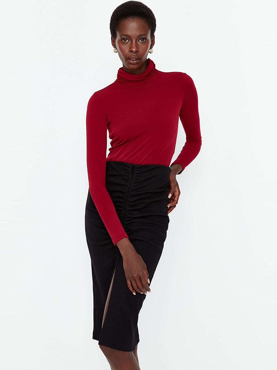 

Trendyol Women Black Solid Pencil Skirt