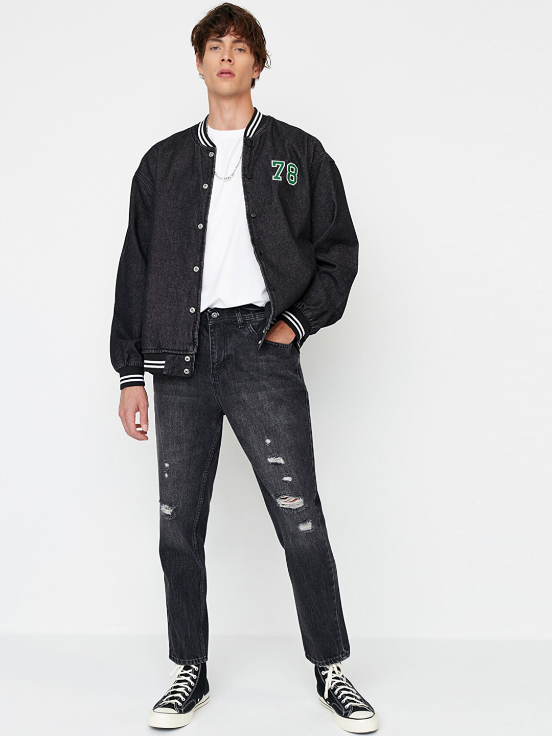 

Trendyol Men Black Super Skinny Fit Mildly Distressed Light Fade Jeans