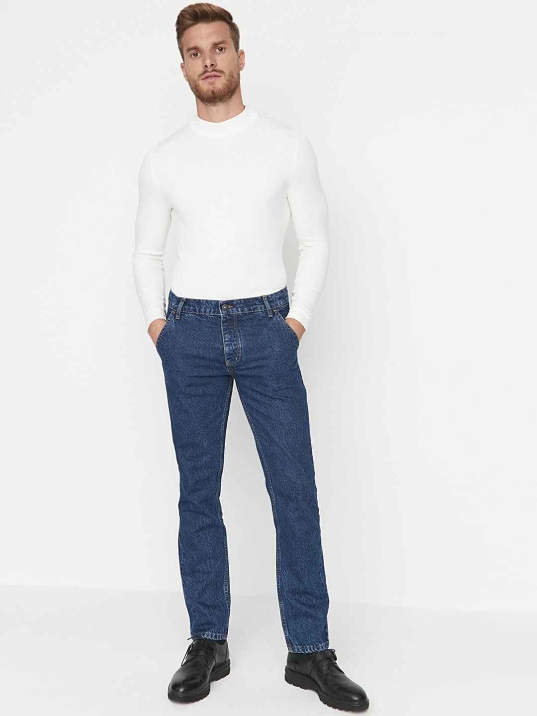 

Trendyol Men Blue Regular Fit Cotton Jeans