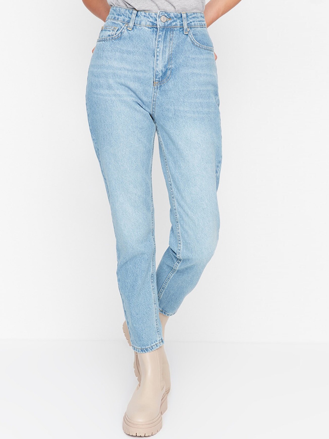 

Trendyol Women Blue Light Fade Jeans