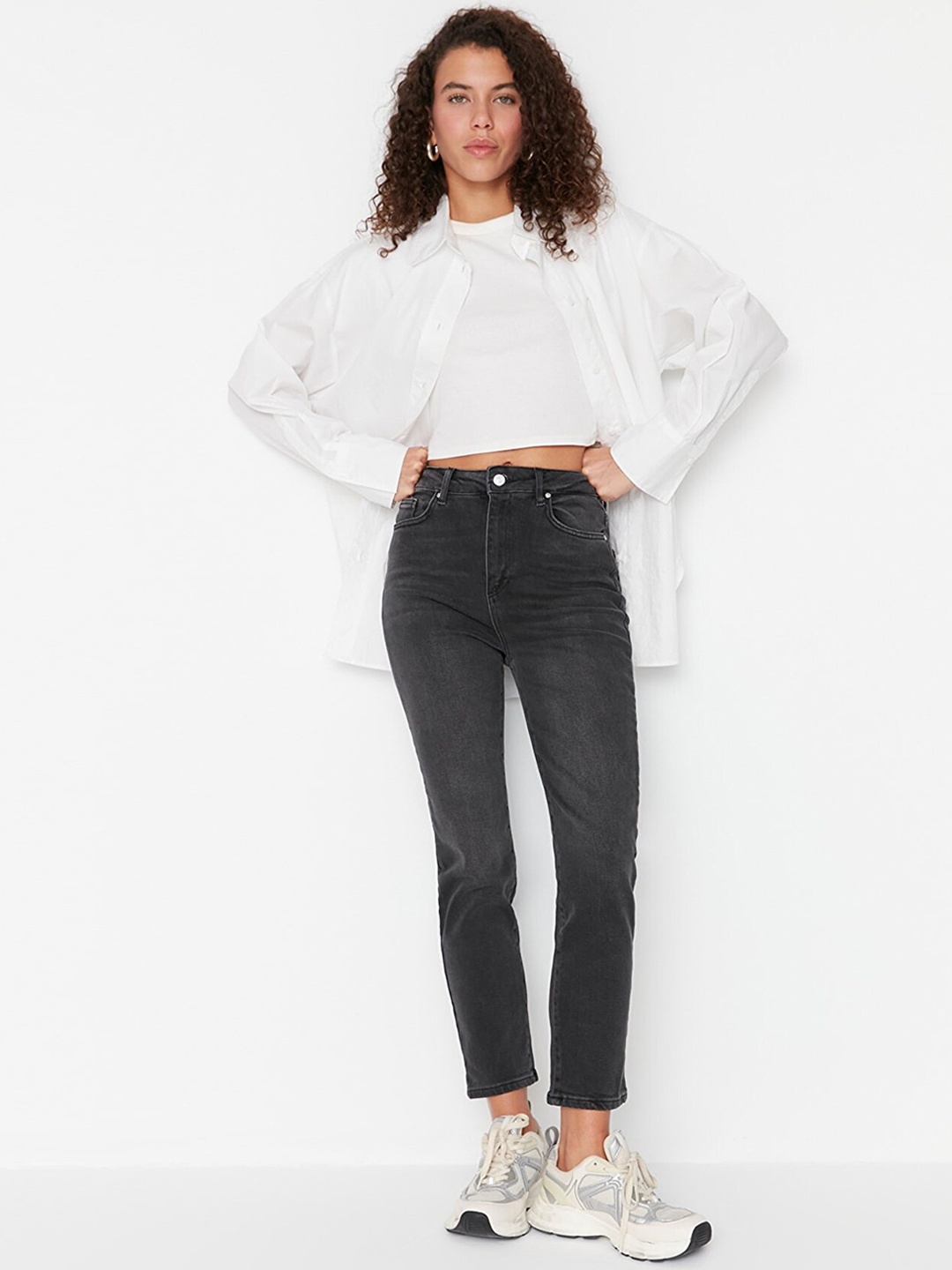 

Trendyol Women Regular Fit Cotton Jeans, Black