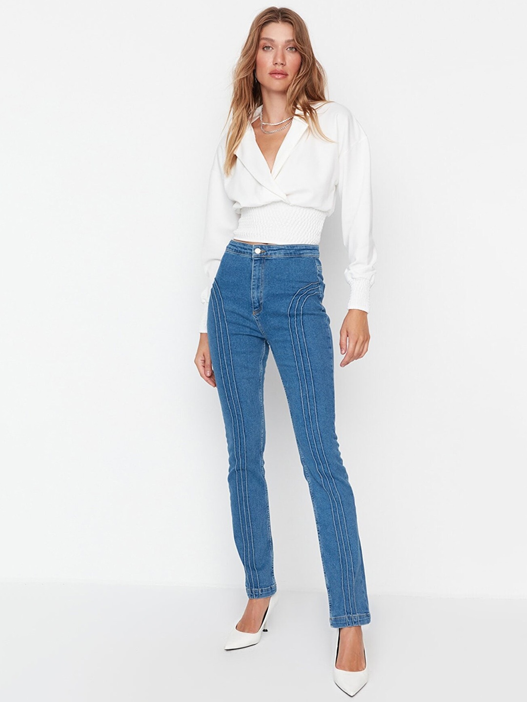 

Trendyol Women Blue Clean Look Pure Cotton Cropped Jeans