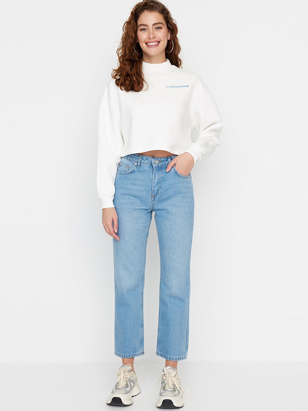 

Trendyol Women Blue Light Shade Clean Look Pure Cotton Jeans