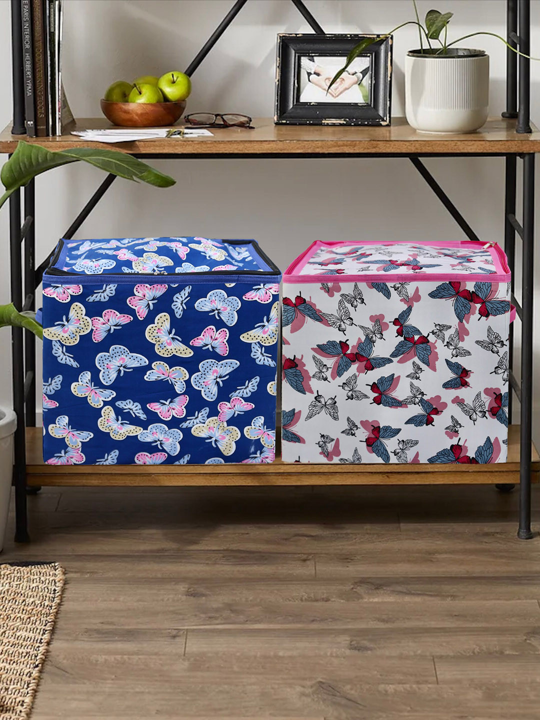 

My Gift Booth Set Of 2 White & Blue Printed Organisers