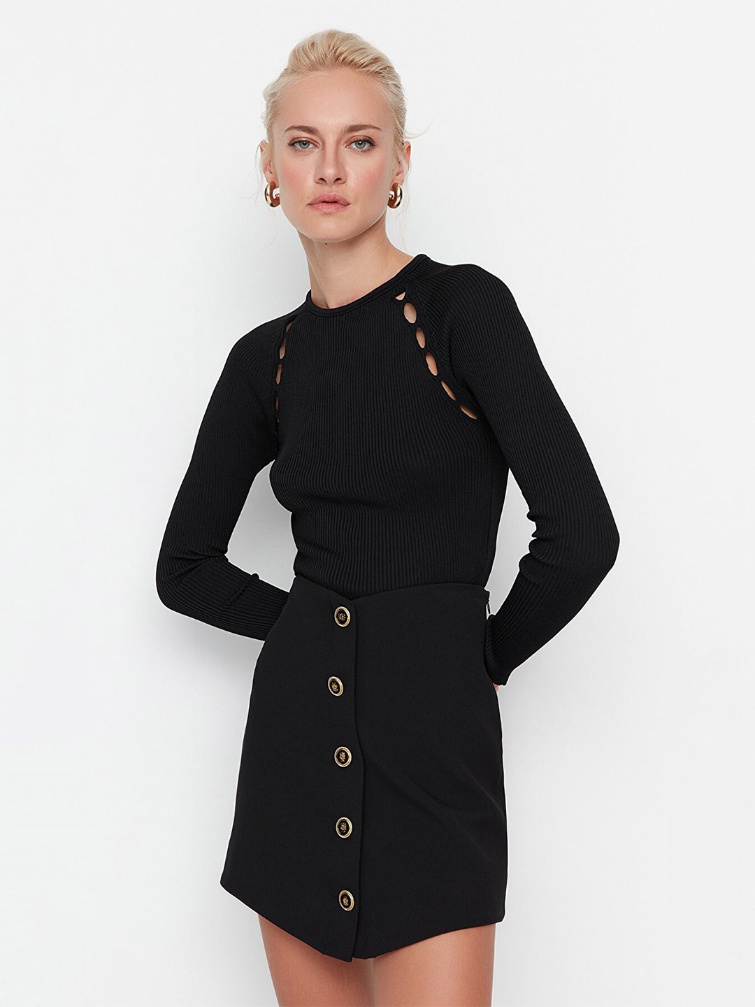 

Trendyol Women Black Ribbed Pullover