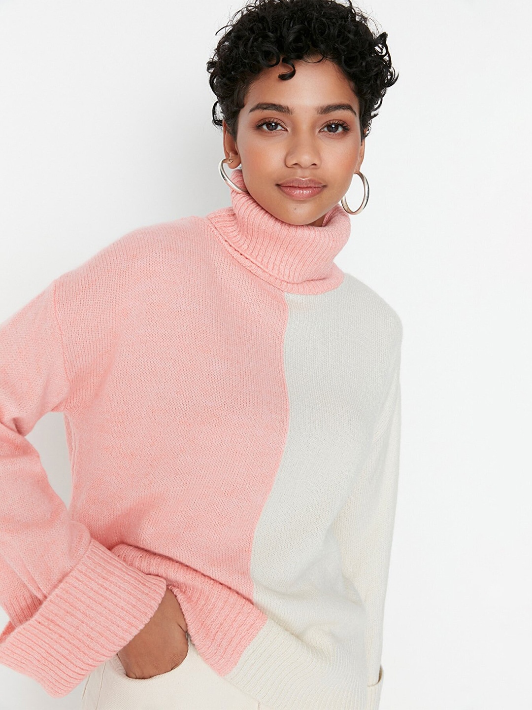 

Trendyol Women Colourblocked Pullover, Pink