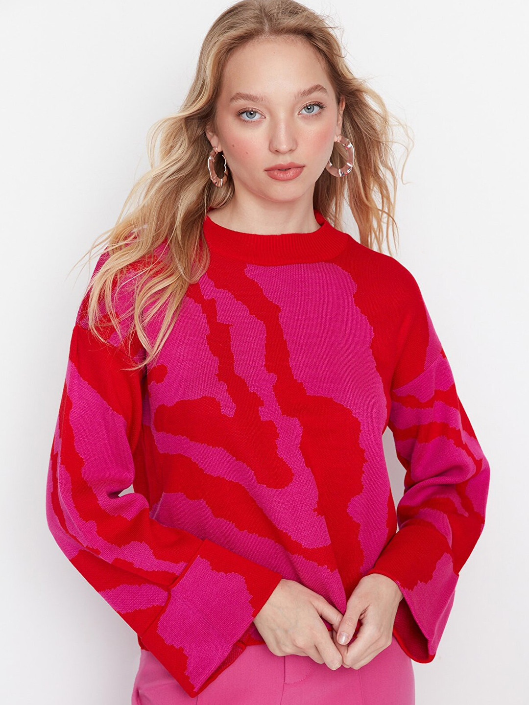 

Trendyol Women Pink & Red Abstract Printed Pullover