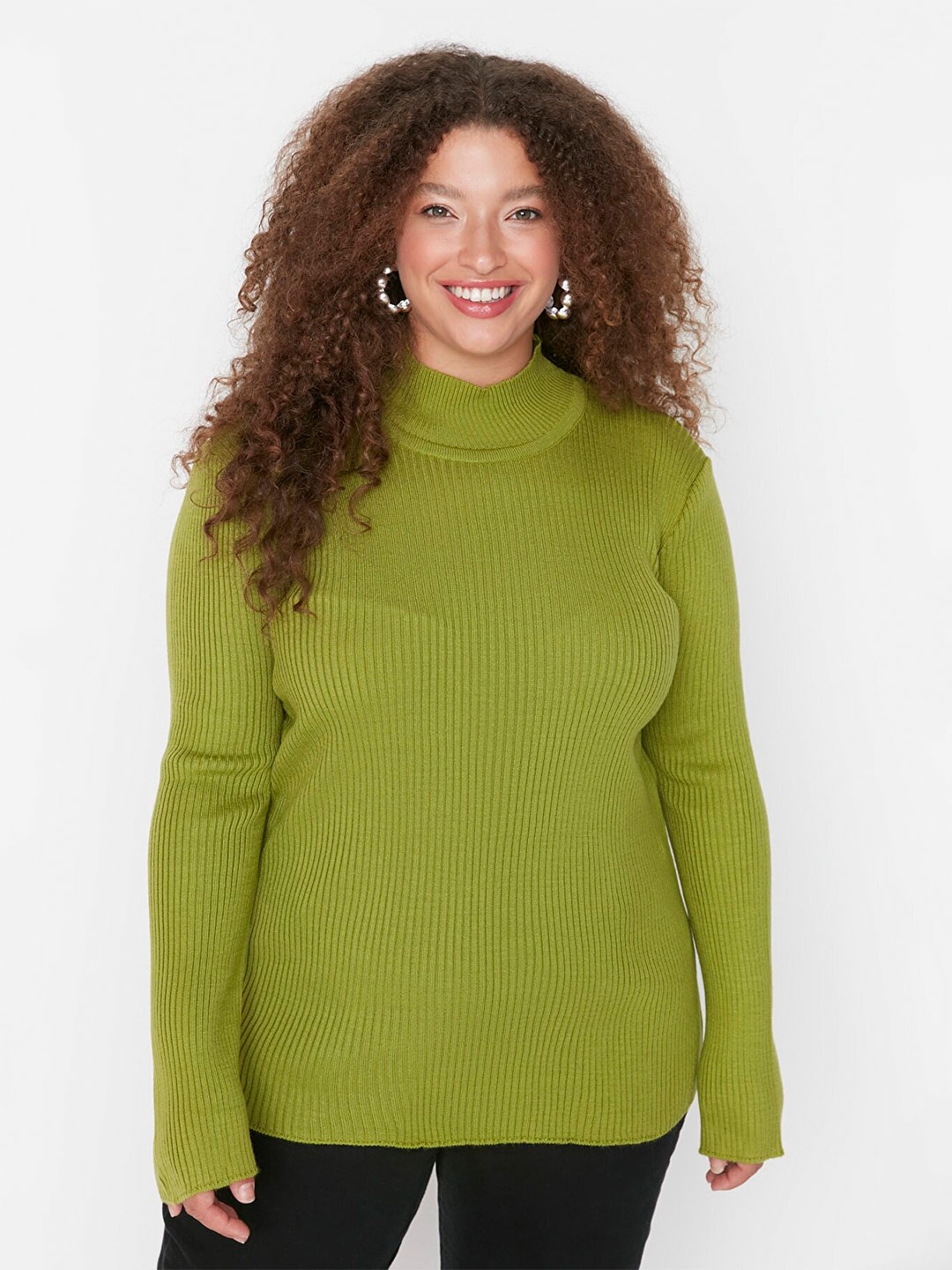 

Trendyol Women Green Solid Turtle Neck Pullover