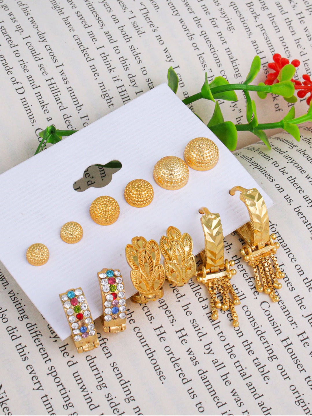

Fashion Frill Gold-Toned Floral Studs Earrings